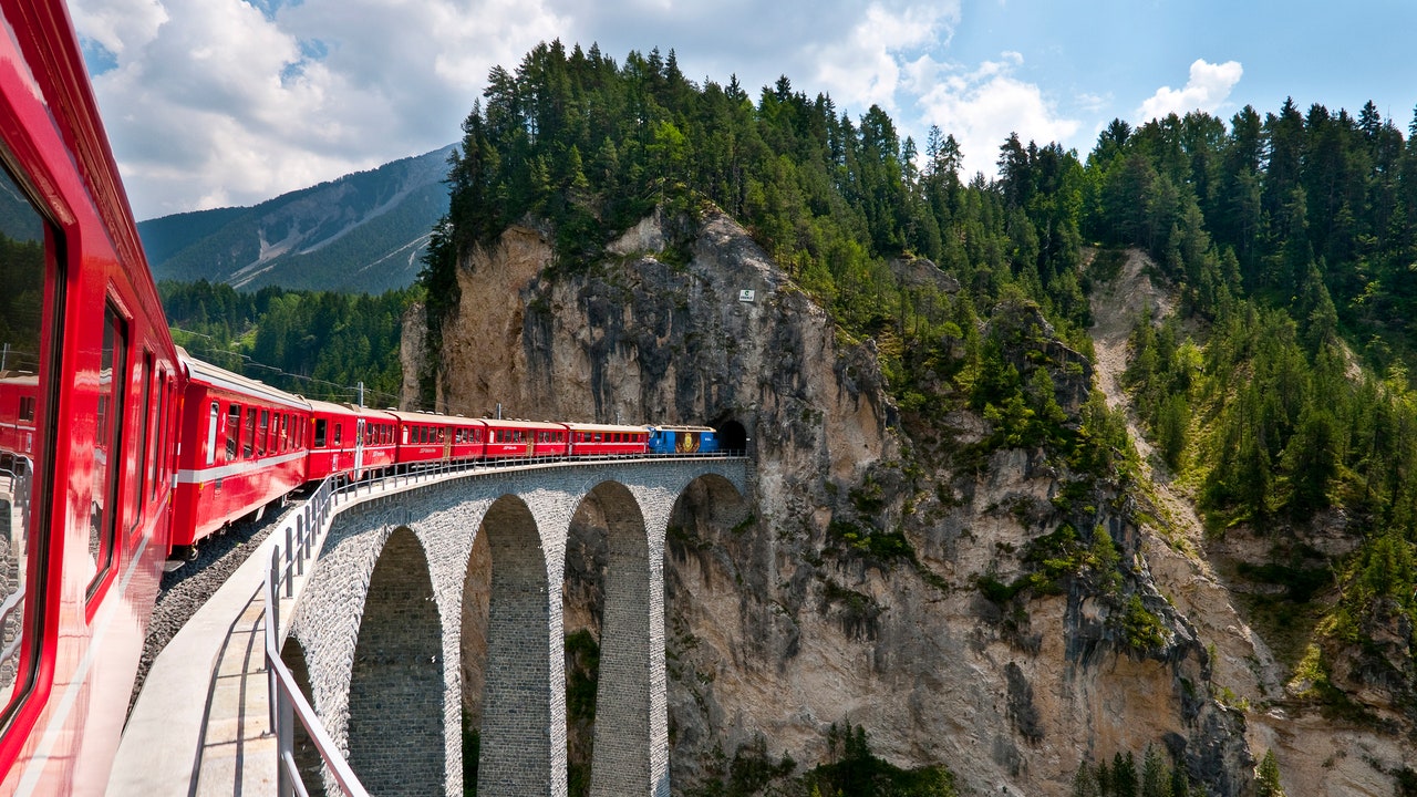 Cele mai spectaculoase calatorii cu trenul prin Asia