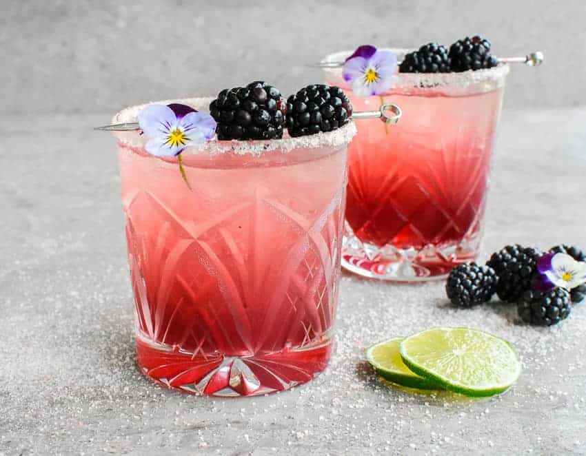 Cocktail-uri delicioase pentru nunti de primavara