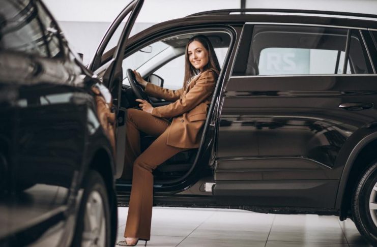 Cum alegi o mașină de lux fără să depășești bugetul